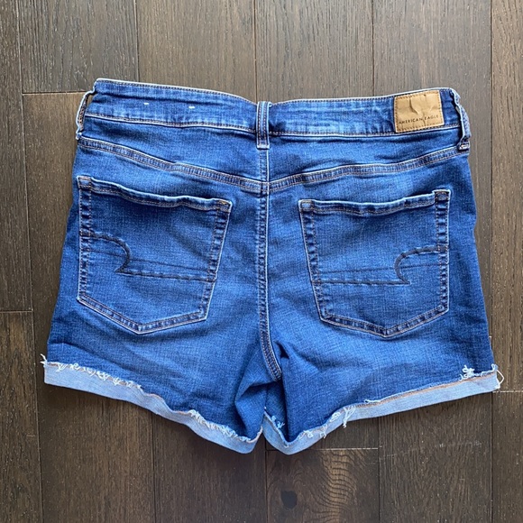 American Eagle Midi Super Stretch Jean Shorts - Picture 4 of 4